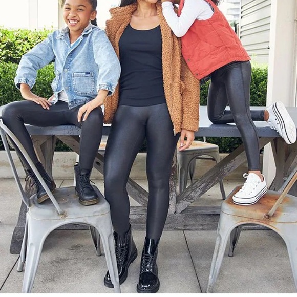 SPANX Faux Vegan Leather Leggings ICONIC - Picture 14 of 15